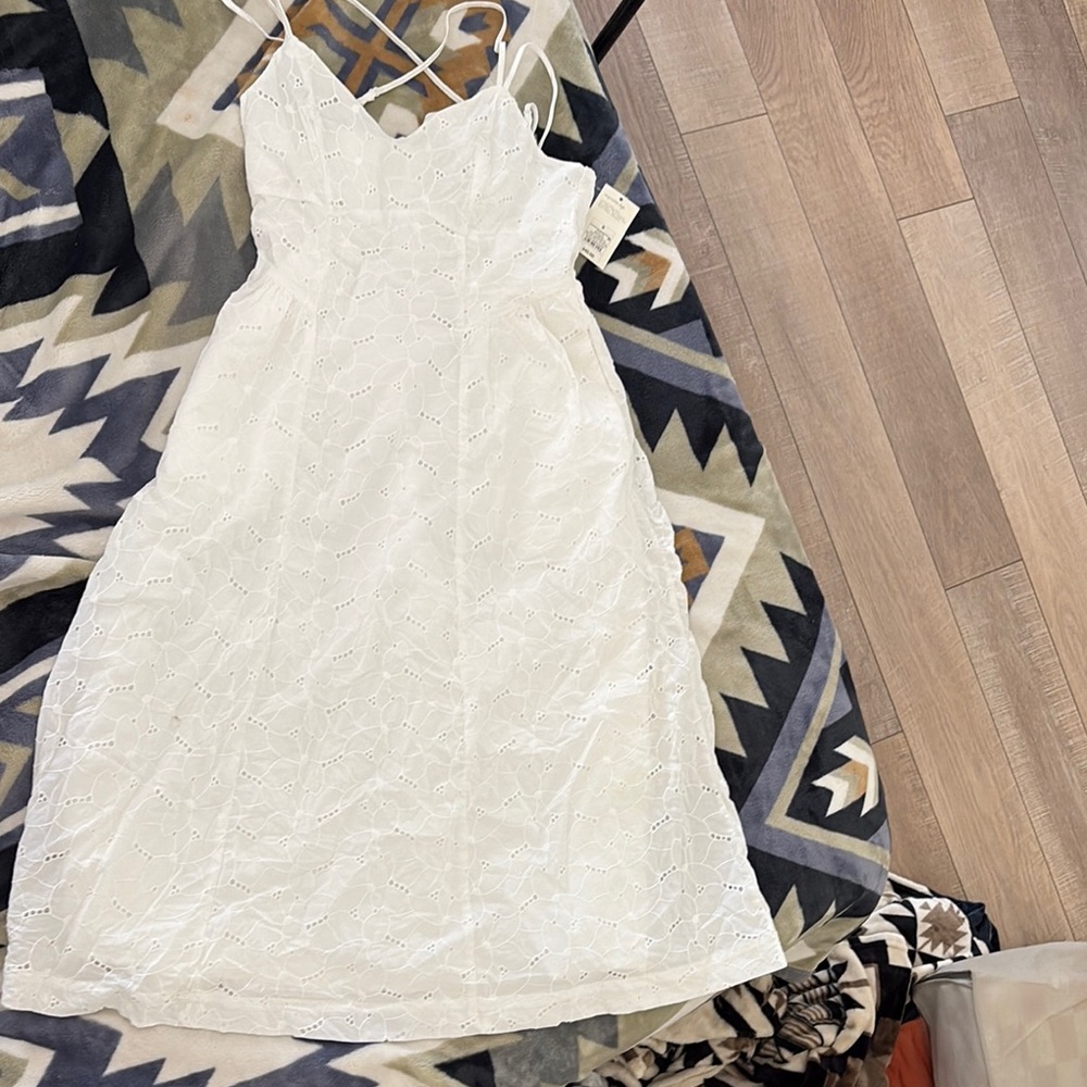 Elegant White Lace Dress